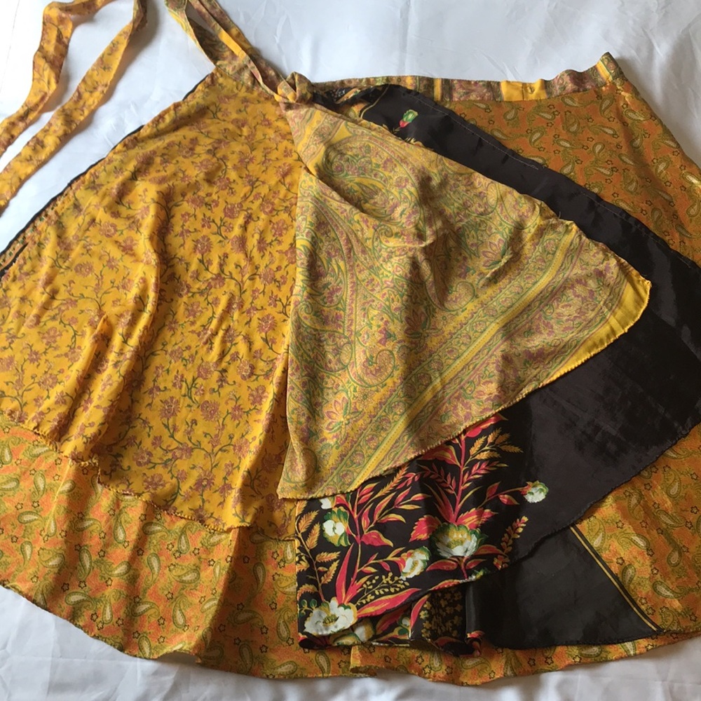 Jedzebel Silk Sari Magic Skirt Wrap - Picture 2 of 16